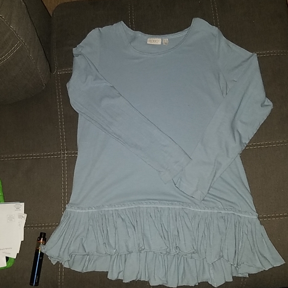 LOGO light blue hi/low top with ruffled bottom - Picture 1 of 4